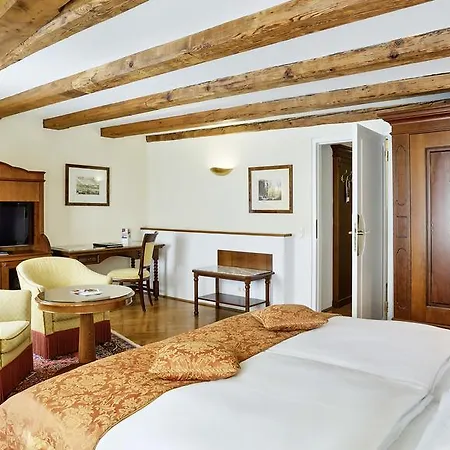 Hotel Radisson Blu Altstadt 5*